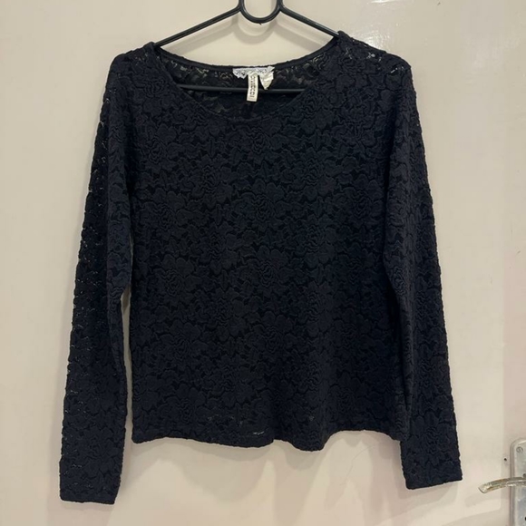 H&M Tops - H&M DIVIDED black lace top